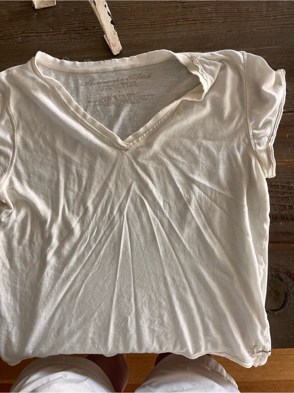 Abercrombie & Fitch Cream V-Neck Short Sleeve Tee